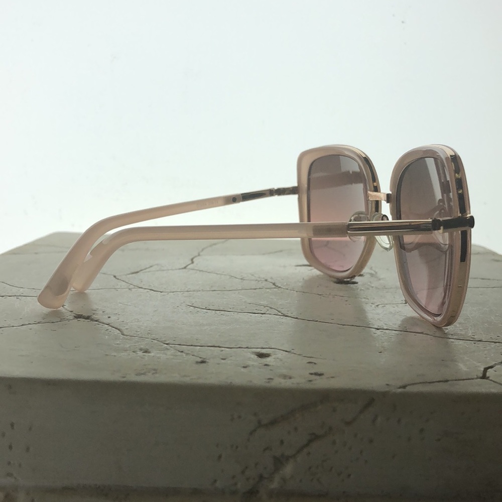 Oscar DeLa Renta Square Light Pink Slim Arm Two Tone Tint - Picture 6 of 6